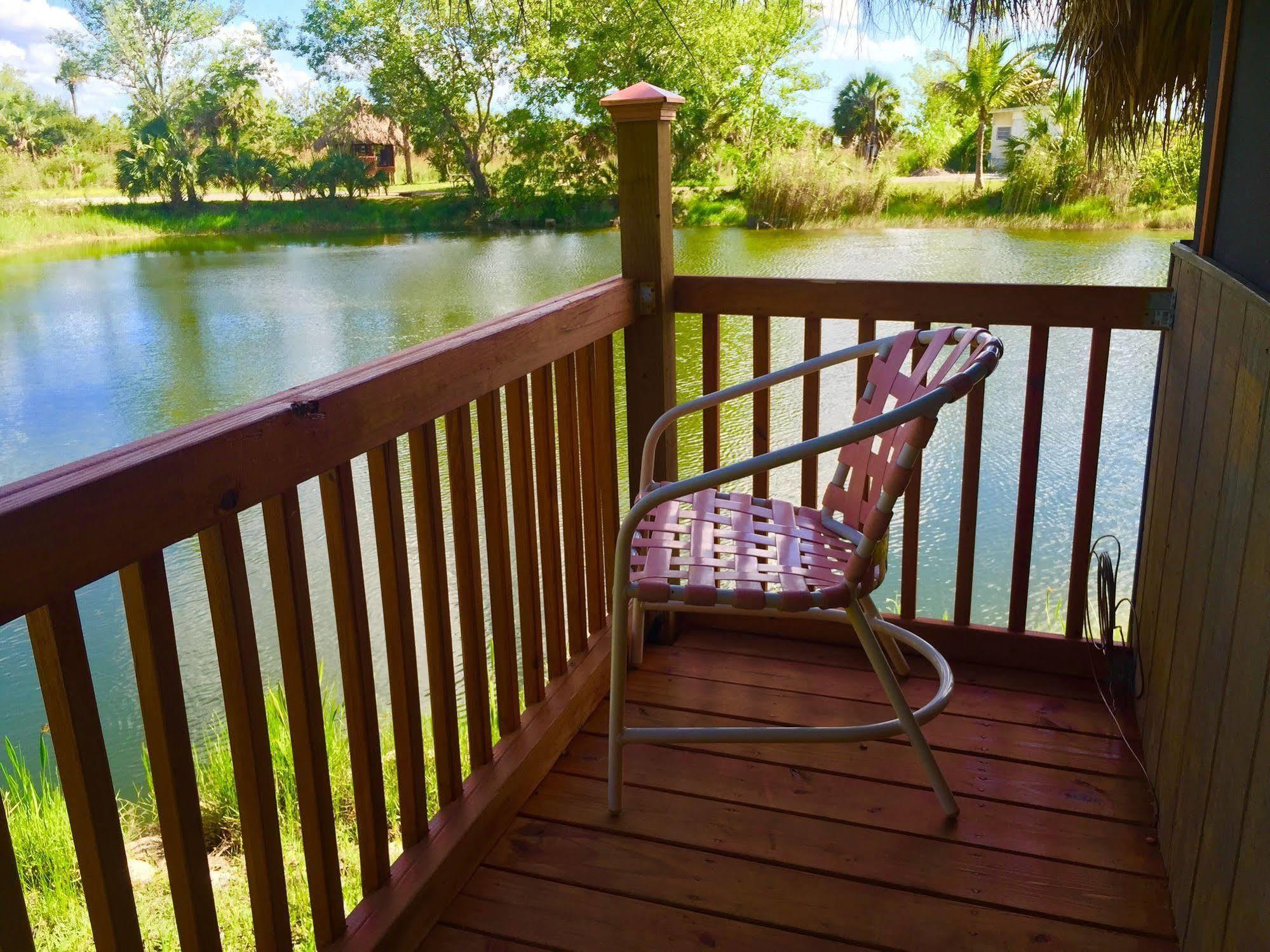 Everglades Chickee Cottage & Bungalow - Ochopee מראה חיצוני תמונה